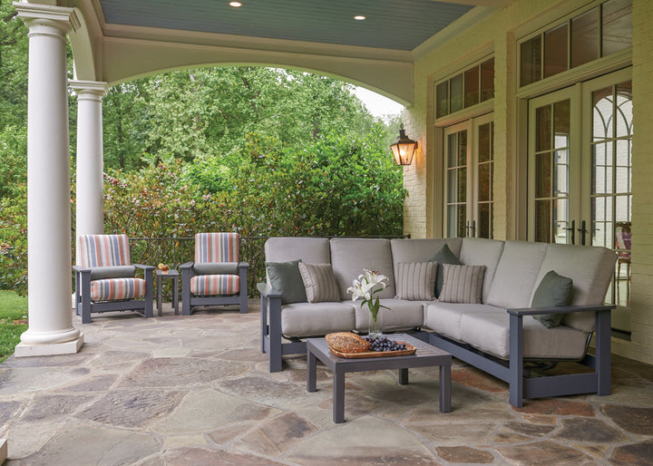 How To Create The Ideal Outdoor Living Space