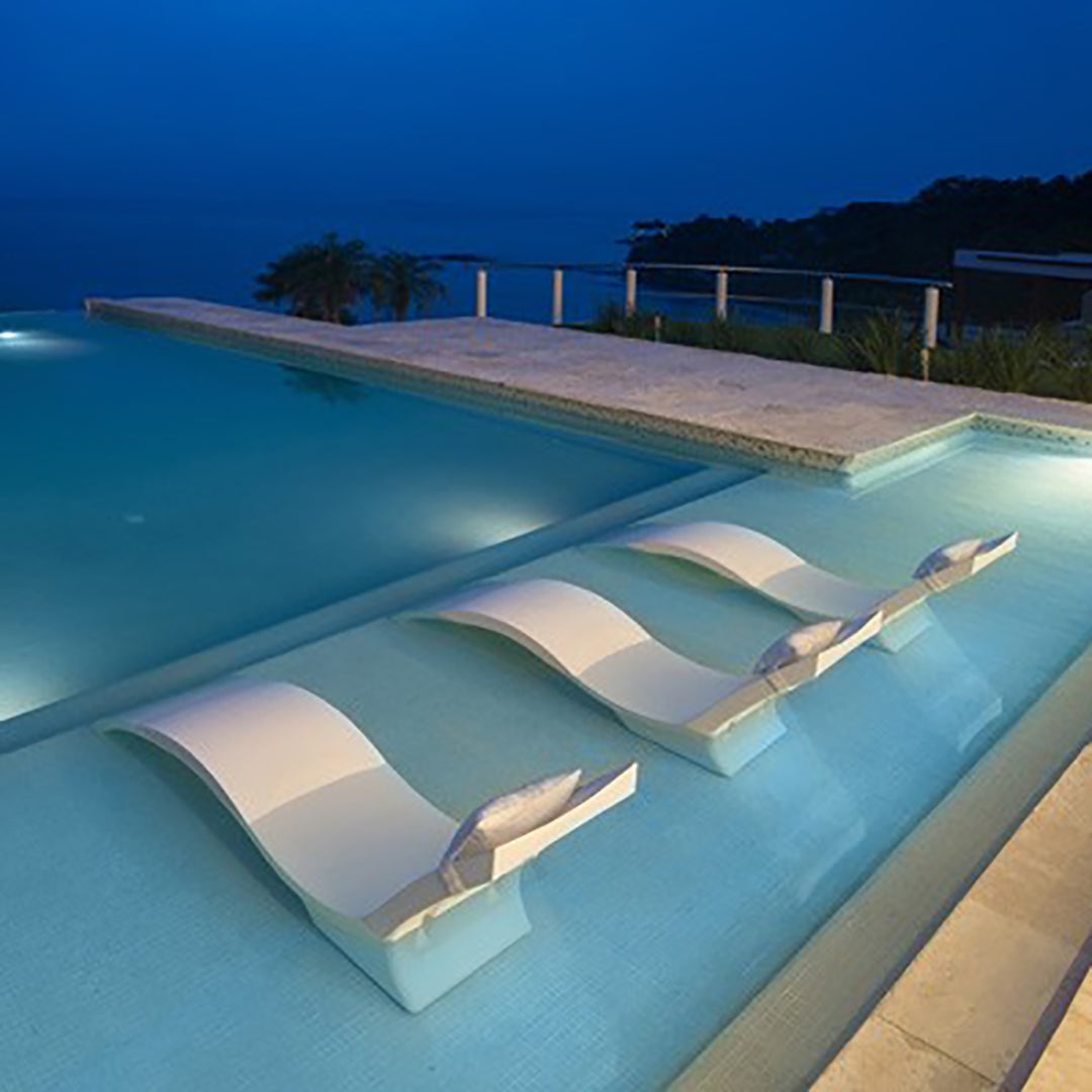 Signature In-Pool Deep Chaise