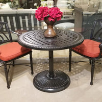 Grand Terrace Round Pedestal Table